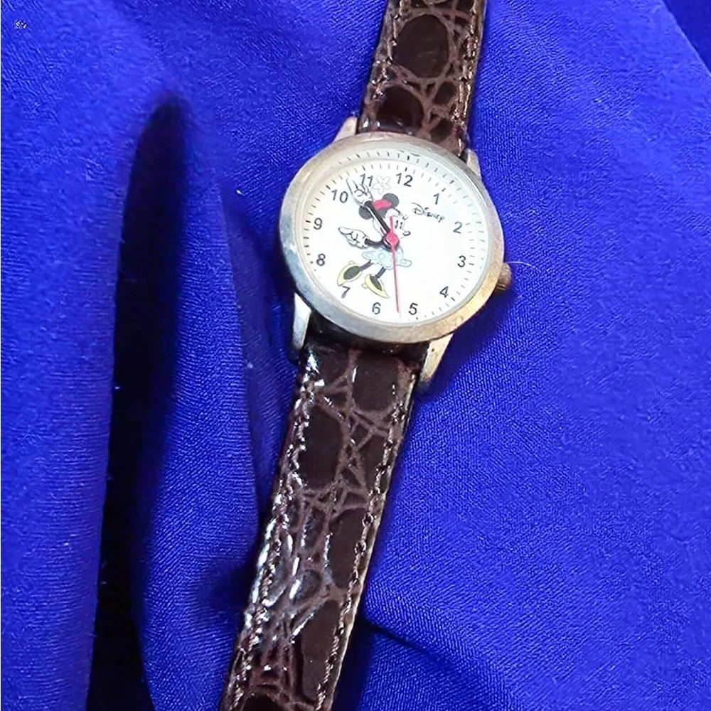 Disney Minnie Mouse Vintage Petite Women's or Kids Watch